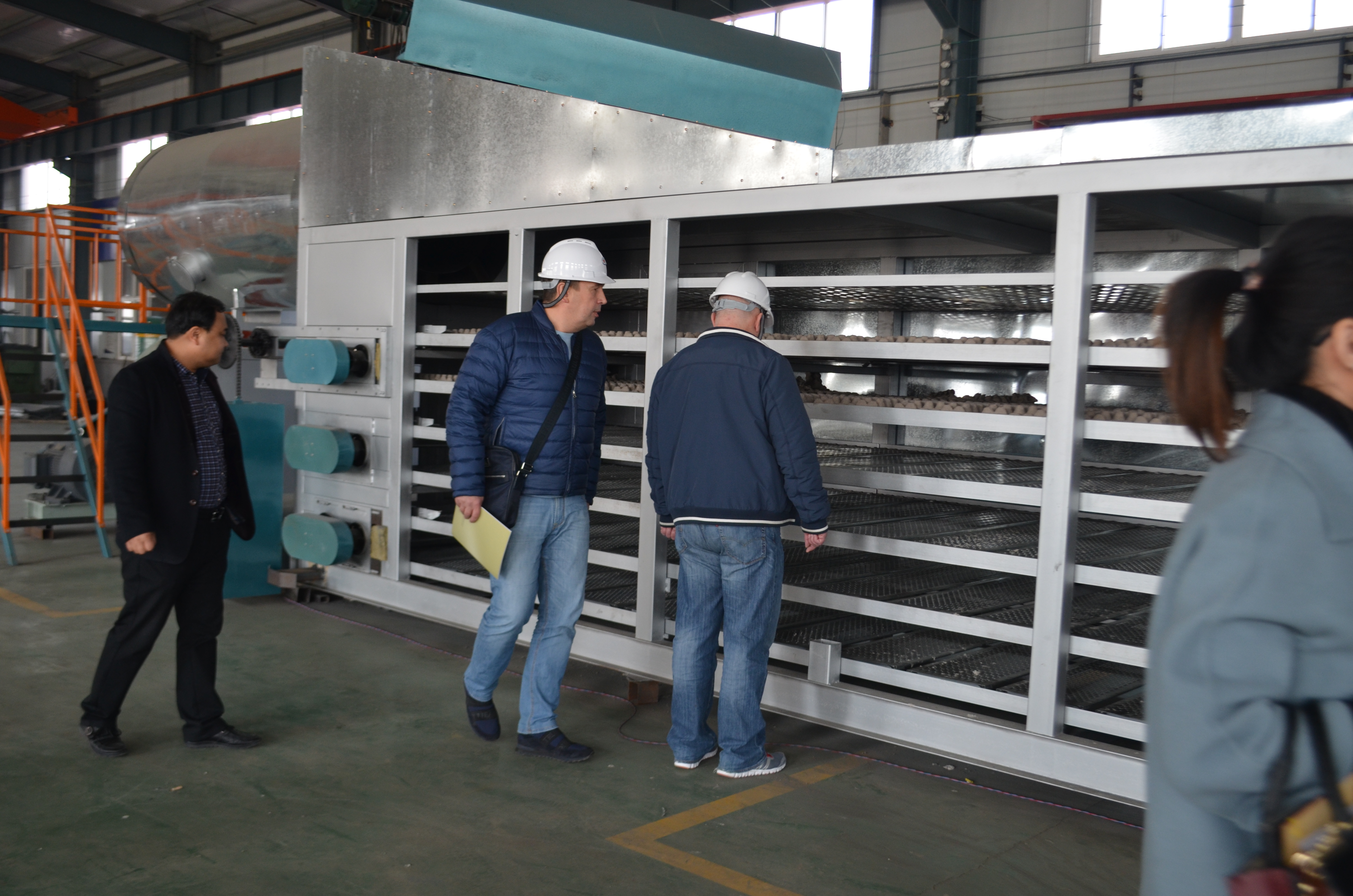 蛋托機(jī)、蛋托生產(chǎn)線(xiàn)、雞蛋托盤(pán)機(jī)，請(qǐng)致電宏潤(rùn)包裝